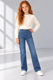 Ritratto moda con jeans sartoriali.png