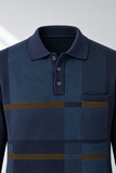 Maglia blu navy con dettagli geometrici.png
