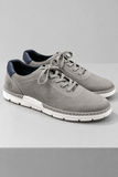 Scarpe uomo taupe microforate in studio.png