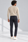 Modello di spalle in pantaloni navy-3.png